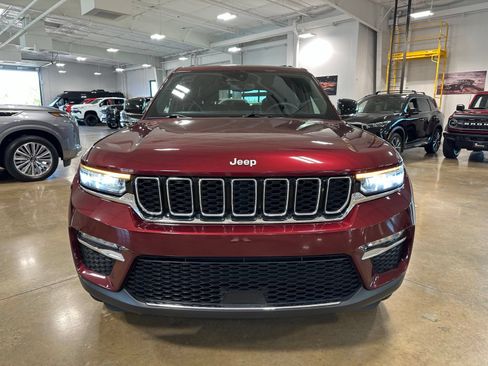 Used 2024 Jeep Grand Cherokee Limited RWD image 2