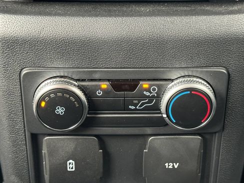 Used 2023 Ford Explorer XLT w/ Equipment Group 202A AWD/4WD image 32
