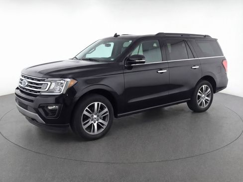 Used 2023 Ford Expedition Limited image 3