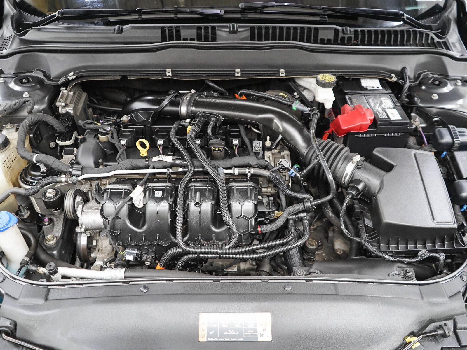 Used 2020 Ford Fusion SE AWD/4WD image 29