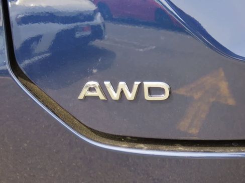 New 2025 Honda Pilot Touring image 7