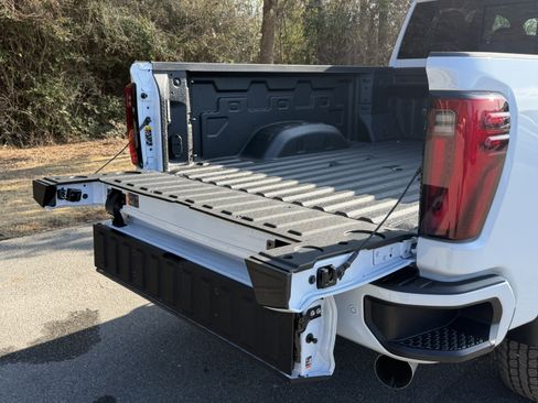 New 2026 GMC Sierra 2500 Denali w/ Denali Reserve Package AWD/4WD image 14