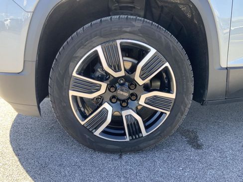 Used 2021 GMC Acadia SLE w/ Elevation Edition FWD image 34