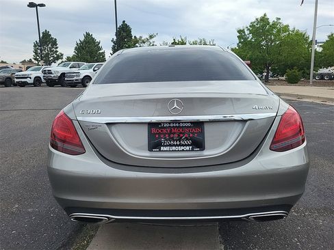 Used 2019 Mercedes-Benz C 300 4MATIC Sedan image 5