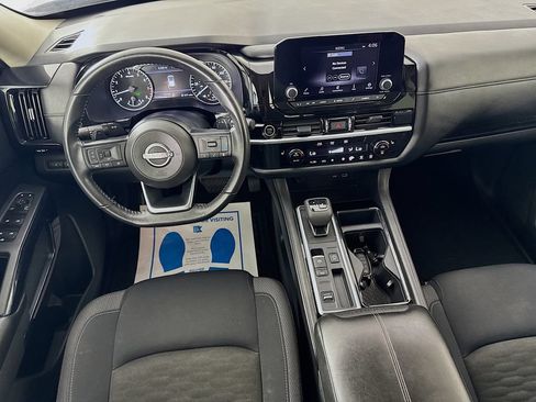 Used 2024 Nissan Pathfinder SV FWD image 30