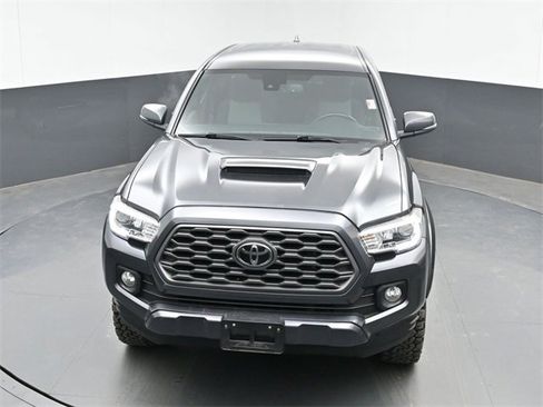Used 2020 Toyota Tacoma TRD Sport w/ Blackout Package image 33