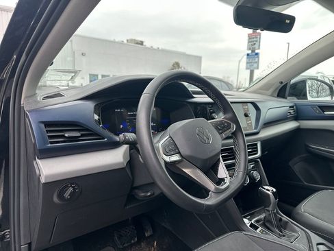 Certified 2023 Volkswagen Taos SE AWD/4WD image 6