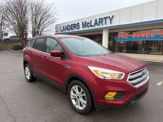 Used 2017 Ford Escape SE video 1