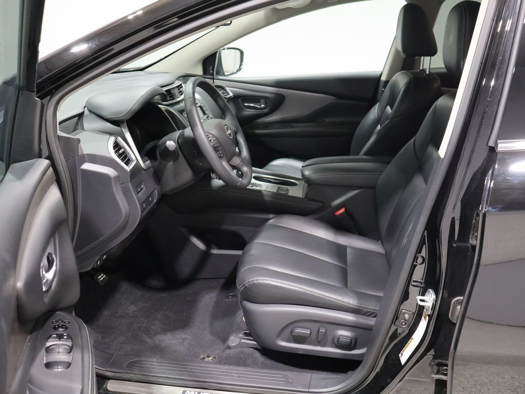 Used 2023 Nissan Murano SV w/ SV Midnight Edition Package AWD/4WD image 9