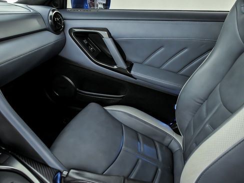 Used 2020 Nissan GT-R Premium AWD/4WD image 41