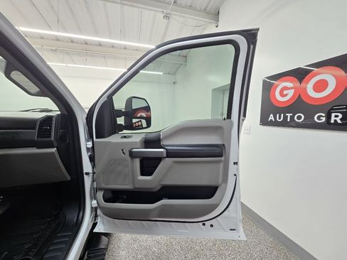 Used 2019 Ford F250 XLT w/ XLT Value Package image 29