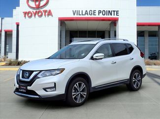 Used 2017 Nissan Rogue SL image 1