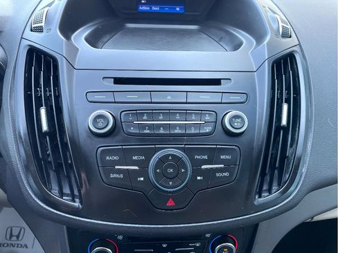 Used 2017 Ford Escape SE FWD image 17