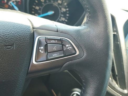 Used 2018 Ford Escape Titanium w/ Ford Safe & Smart Package FWD image 13