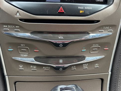 Used 2014 Lincoln MKX Base w/ Equipment Group 101A image 12