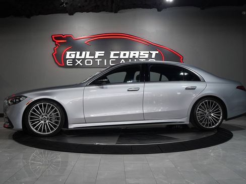 Used 2022 Mercedes-Benz S 500 4MATIC image 3