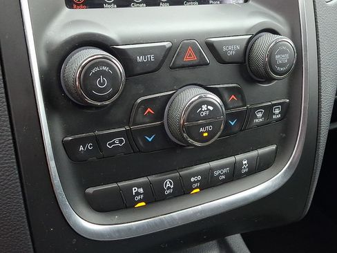 Used 2019 Dodge Durango SXT AWD/4WD image 19