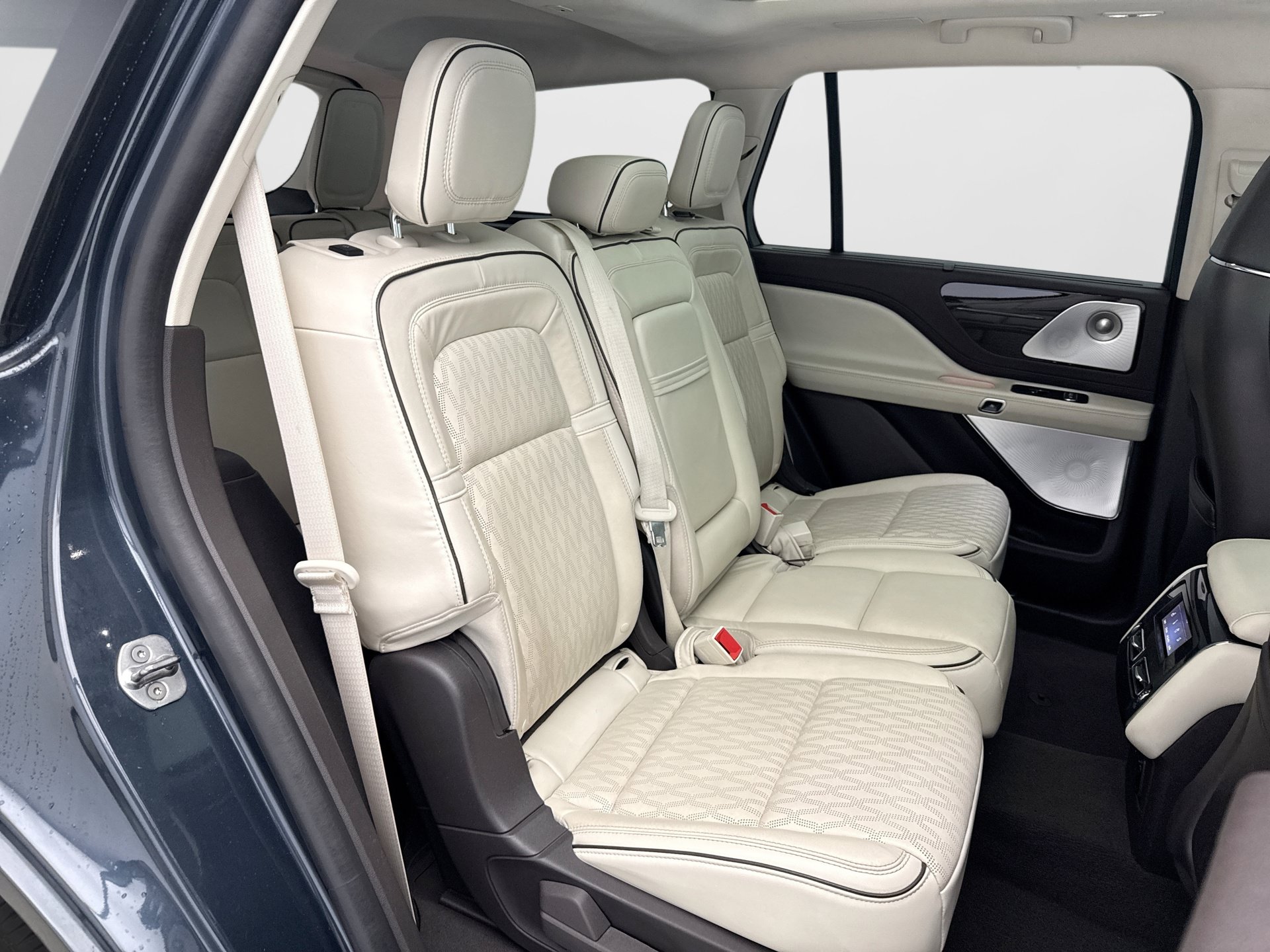 Used 2023 Lincoln Aviator Black Label AWD/4WD image 19