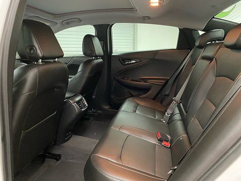 Used 2020 Chevrolet Malibu Premier image 11