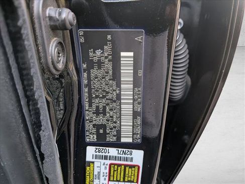 Used 2010 Toyota Sequoia Platinum image 27