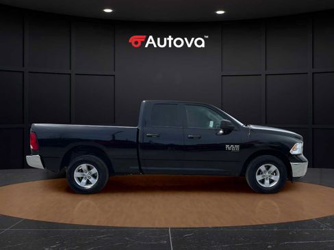 Used 2024 RAM 1500 Classic SLT AWD/4WD image 9