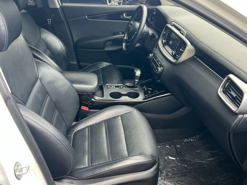 Used 2019 Kia Sorento EX FWD image 16