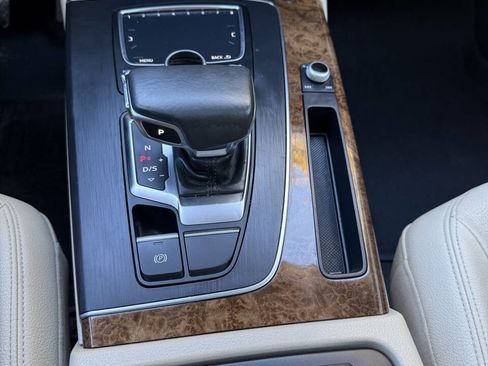 Used 2018 Audi Q5 2.0T Premium Plus w/ Premium Plus Package image 13