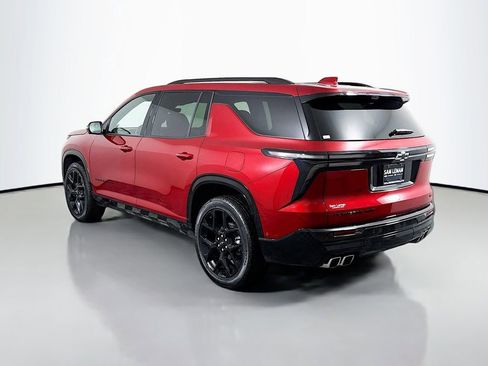 Used 2025 Chevrolet Traverse RS image 5