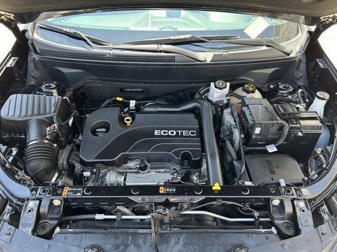 Used 2018 Chevrolet Equinox LT FWD image 12