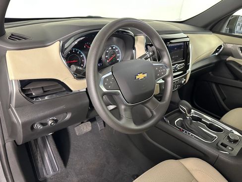 Used 2024 Chevrolet Traverse LS FWD image 11