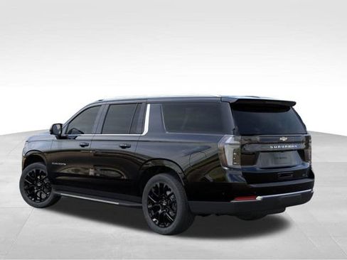 New 2026 Chevrolet Suburban LT w/ Advanced Technology Package AWD/4WD image 3