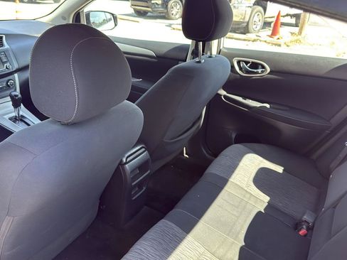Used 2015 Nissan Sentra SV w/ Style Package FWD image 9