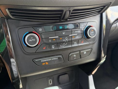 Used 2018 Ford Escape SE w/ SE Sport Appearance Package AWD/4WD image 27