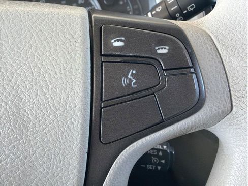 Used 2011 Toyota Sienna LE image 19