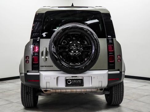 Used 2025 Land Rover Defender 110 S AWD/4WD image 9