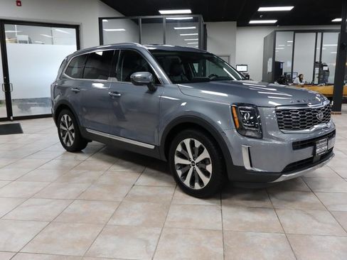 Used 2020 Kia Telluride S w/ S 8 Passenger Seating Package AWD/4WD image 7