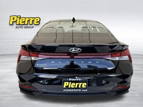 Used 2023 Hyundai Elantra SEL FWD image 3