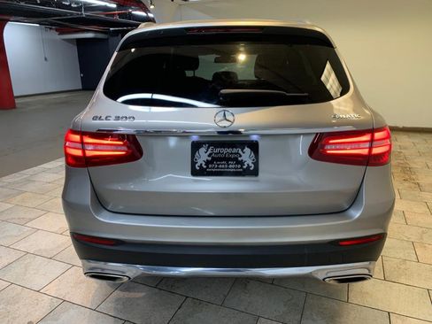 Used 2019 Mercedes-Benz GLC 300 4MATIC image 7