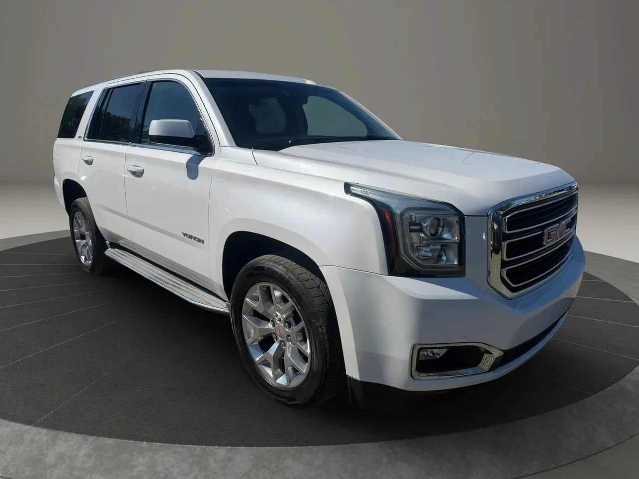 Used 2019 GMC Yukon SLT w/ Open Road Package AWD/4WD image 2
