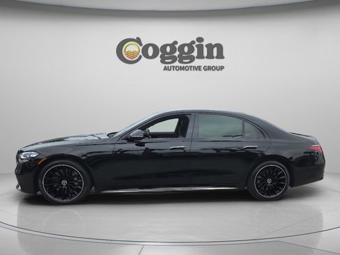 Used 2023 Mercedes-Benz S 500 4MATIC image 2