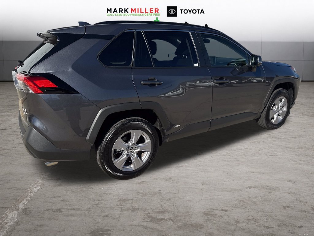 Used 2025 Toyota RAV4 XLE AWD/4WD image 5