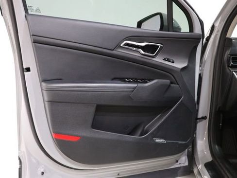 Used 2024 Kia Sportage SX image 18