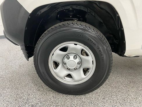 Used 2021 Toyota Tacoma SR image 9