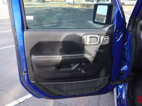 Used 2018 Jeep Wrangler Unlimited Sahara w/ Dual Top Group image 24