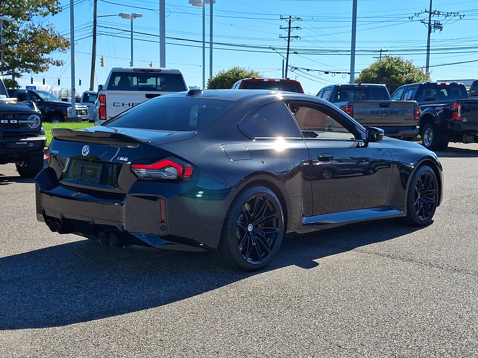 Used 2023 BMW M2 w/ Lighting Package RWD image 11