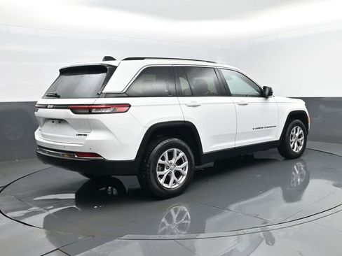 Used 2022 Jeep Grand Cherokee Limited AWD/4WD image 23