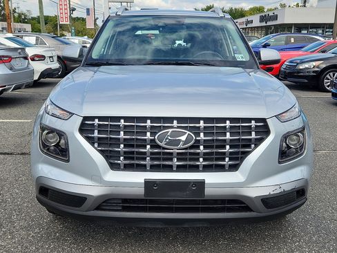 Used 2022 Hyundai Venue SEL image 8