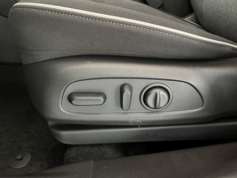 Certified 2024 Chevrolet TrailBlazer LT w/ Convenience Package image 16