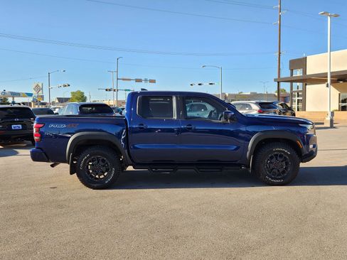 Used 2022 Nissan Frontier PRO-4X w/ Pro-4X Premium Package image 39