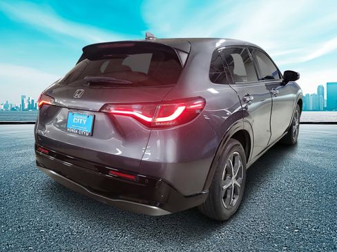 Used 2023 Honda HR-V EX-L image 5